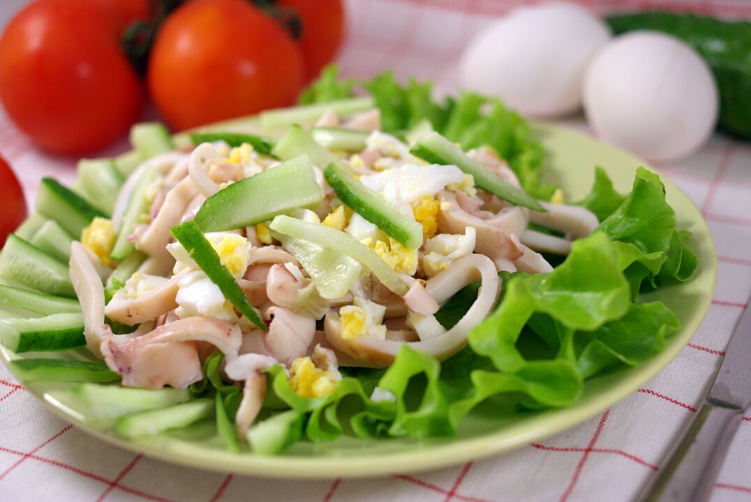 Салата с калмари