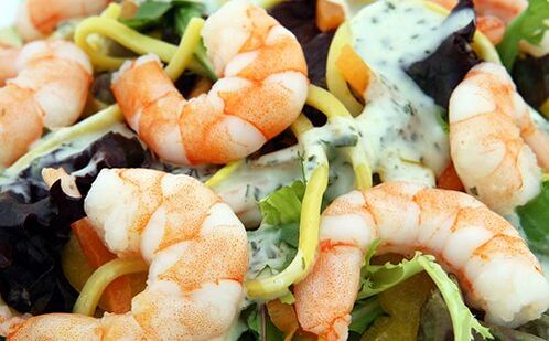Салата с вкусни скариди и зеленчуци в диетичното меню на Дюкан